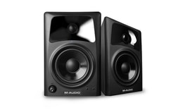 M-Audio AV42 - pár kompaktních aktivních monitorů 20W