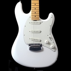 MusicMan Cutlass SSS Ivory White, Vintage Tremolo, Mint Pickguard